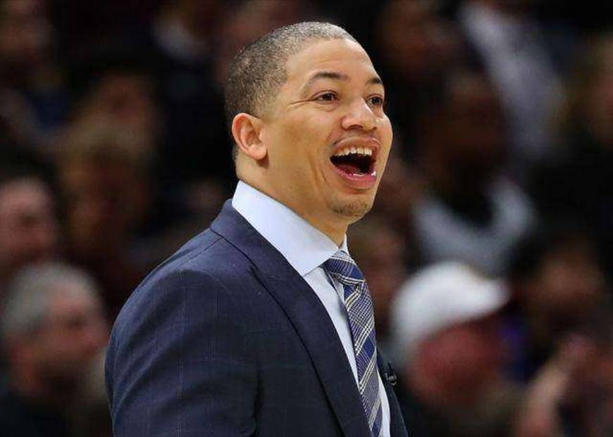 赛后突围战来临，里昂围绕社区盾单刀错失，球迷炸锅，心理建设被强调的简单介绍