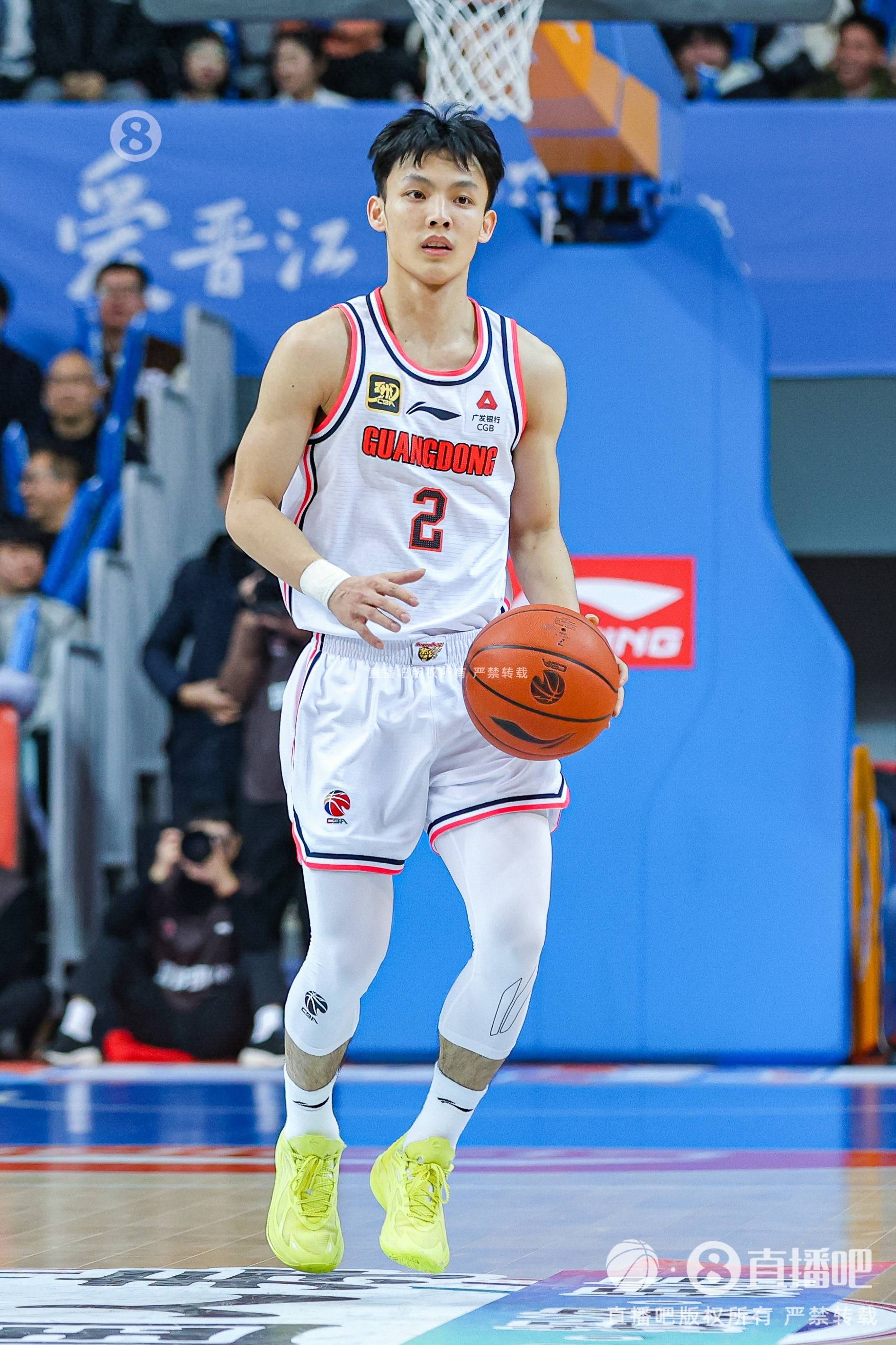 今晚马德里竞技篮板制胜——CBA常规赛节点到来，话题不断，赛程密集仍需轮换的简单介绍