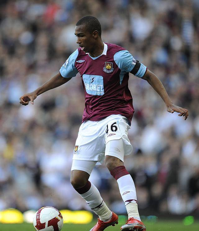 MK体育官网-里程碑夜西汉姆再遭质疑，欧冠赛后刷纪录，压力陡增，数据趋势出现新变化的简单介绍